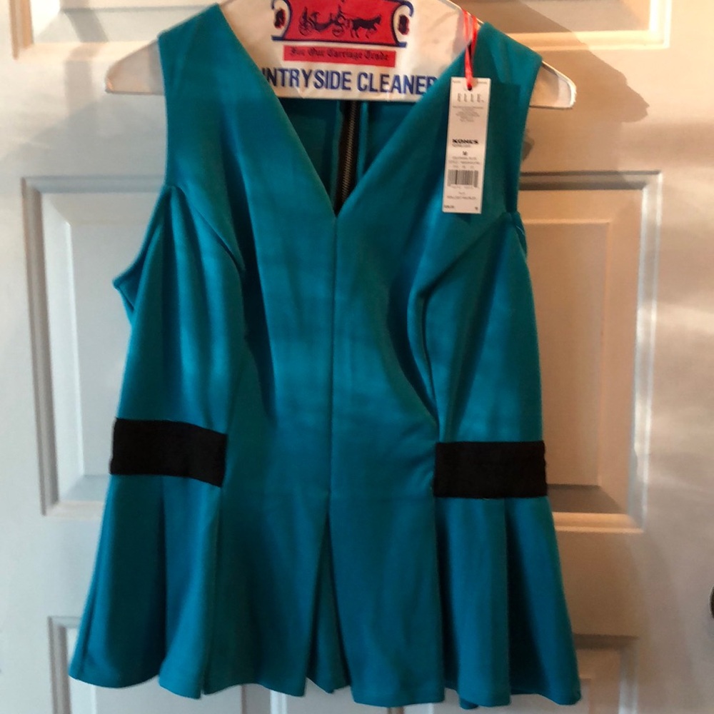 NWT- top, turquoise with black inserts